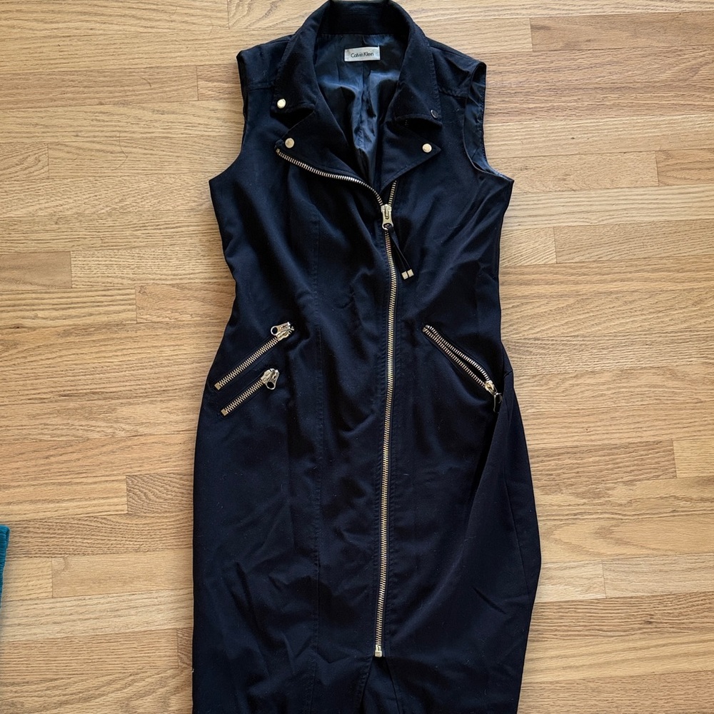 Calvin Klein Elegant Black Sleeveless Dress